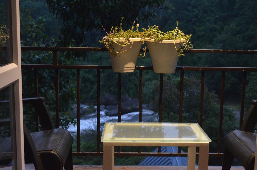Moselberg Riverside Cottages Munnar Buitenkant foto